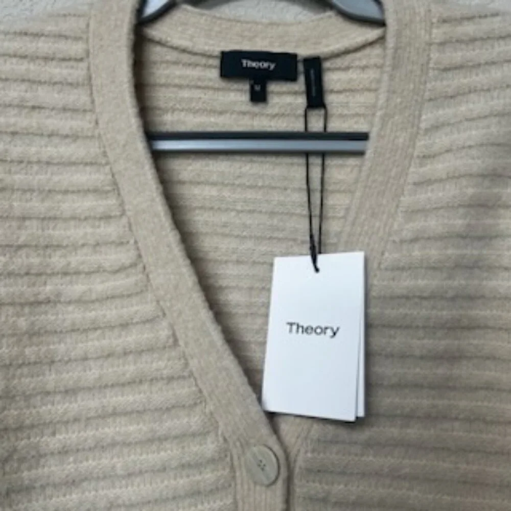 NWT Theory Premium Quality Luxury Minimalist V-Neck Knitwear Sweater Cardigan - Picture 7 of 10